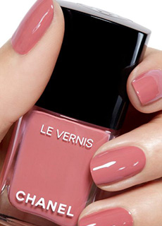 ยาทาเล็บ Chanel LE VERNIS Longwear Nail Colour