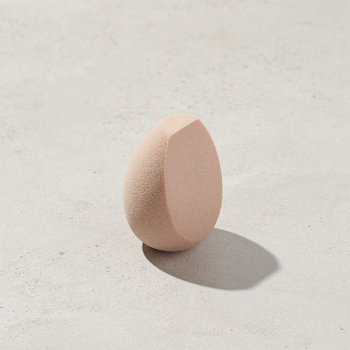 fenty beauty precision makeup sponge 100