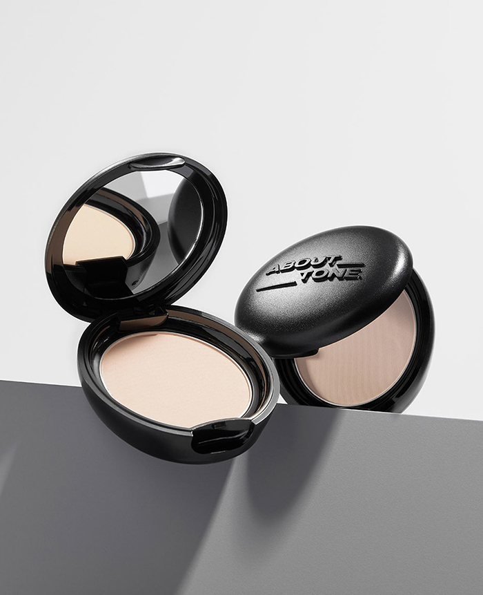 แป้งอัดแข็ง About Tone Blur Powder Pact