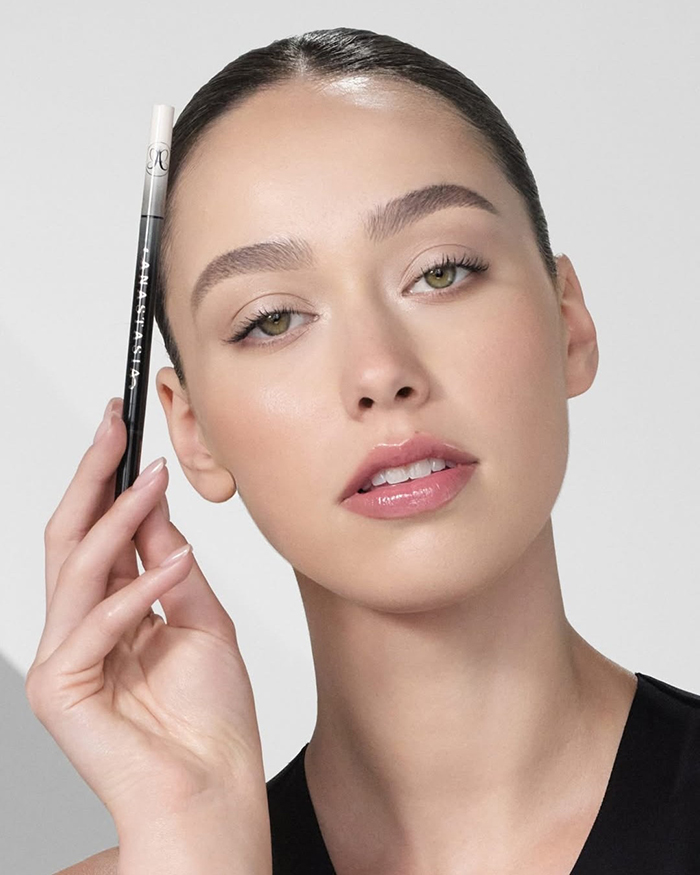 ปากกาเขียนคิ้ว Anastasia Beverly Hills MicroStroke Brow Pen