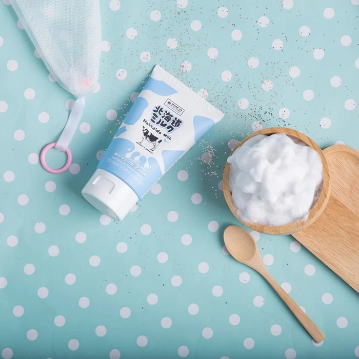 โฟมล้างหน้า Made In Nature Hokkaido Milk Moisture Rich Whipping Foam