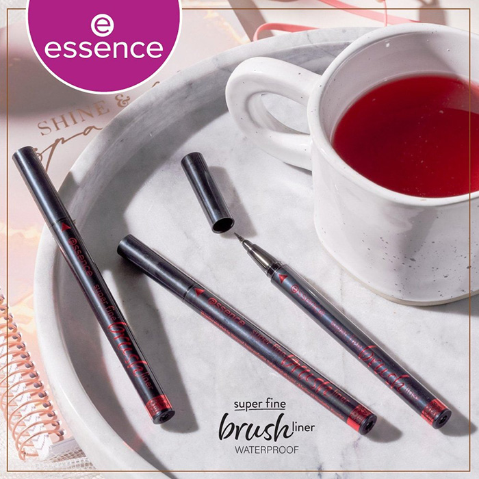 อายไลน์เนอร์ essence Super Fine Brush Liner Waterproof
