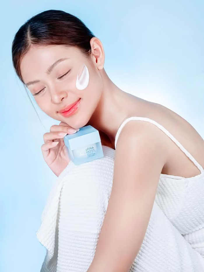 ครีมบำรุงผิวหน้า BSC Ultra Moist Wrinkle Free Essential Cream