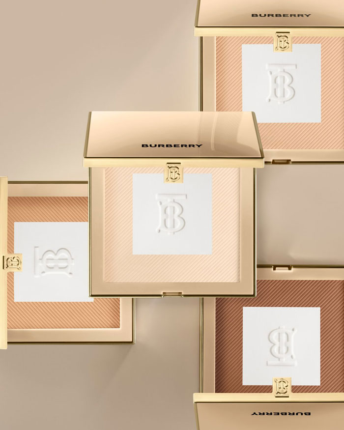 แป้งอัดแข็ง Burberry Beyond Wear Setting Powder