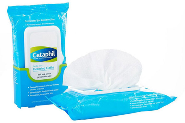 Cetaphil Gentle Skin Cleansing Cloths Soft And Gentle For Sensitive Skin แผ่นเช็ดทำความสะอาดผิว เนื้อผ้าคุณภาพดี มอบสัมผัมนุ่มละมุนผิว ขจัดสิ่งสกปรกและลบเมคอัพ อ่อนโยนต่อผิวหน้า