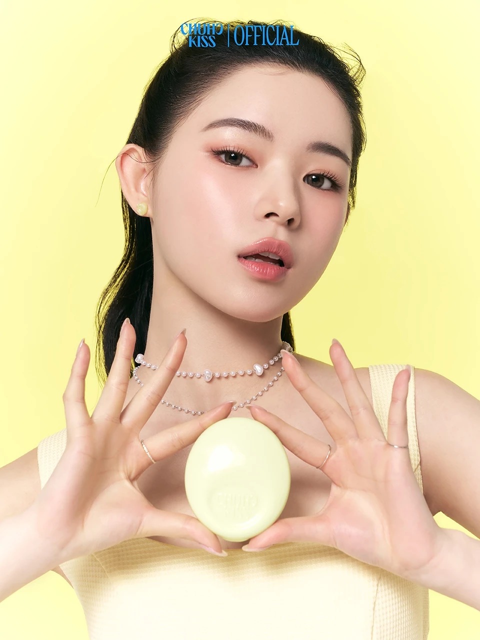 แป้งอัดแข็งผสมรองพื้น CHU CHU KISS I Diamond HD Compact Powder