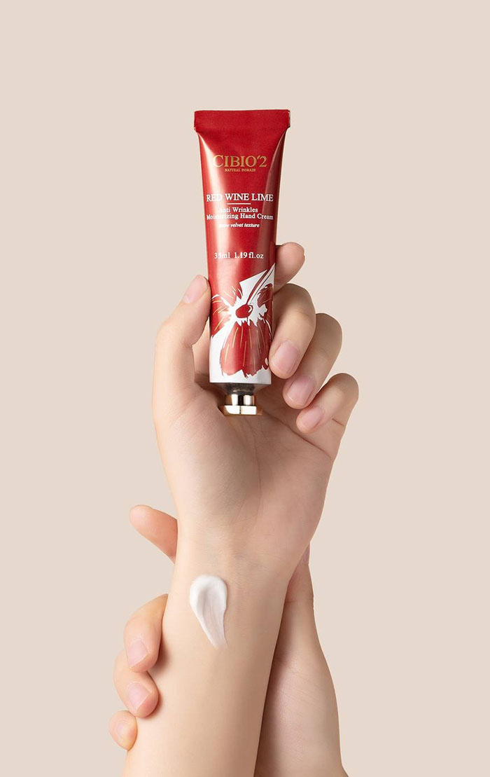 ครีมทามือ CIBIO'2 Anti Wrinkle Moisturizing Hand Cream