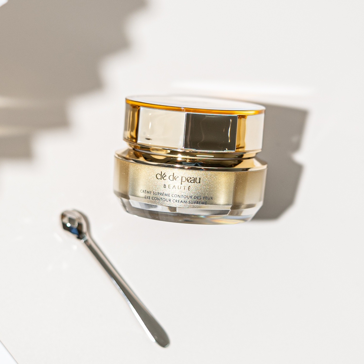 ครีมบำรุงผิวรอบดวงตา Cle De Peau Beaute Eye Contour Cream Supreme