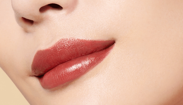 ลิปสติก Cle de Peau Beaute The Precious Lipstick