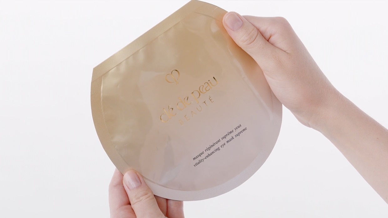 มาส์กบำรุงรอบดวงตา Cle de Peau Beaute Vitality-Enhancing Eye Mask Supreme มาส์กบำรุงรอบดวงตา Cle de Peau Beaute Vitality-Enhancing Eye Mask Supreme