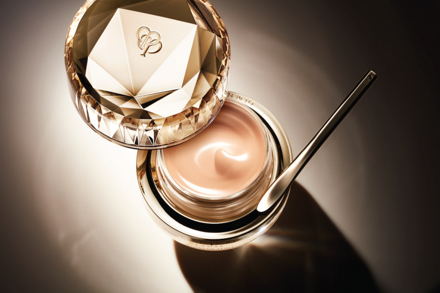 รองพื้น Cle de Peau Beaute The Foundation