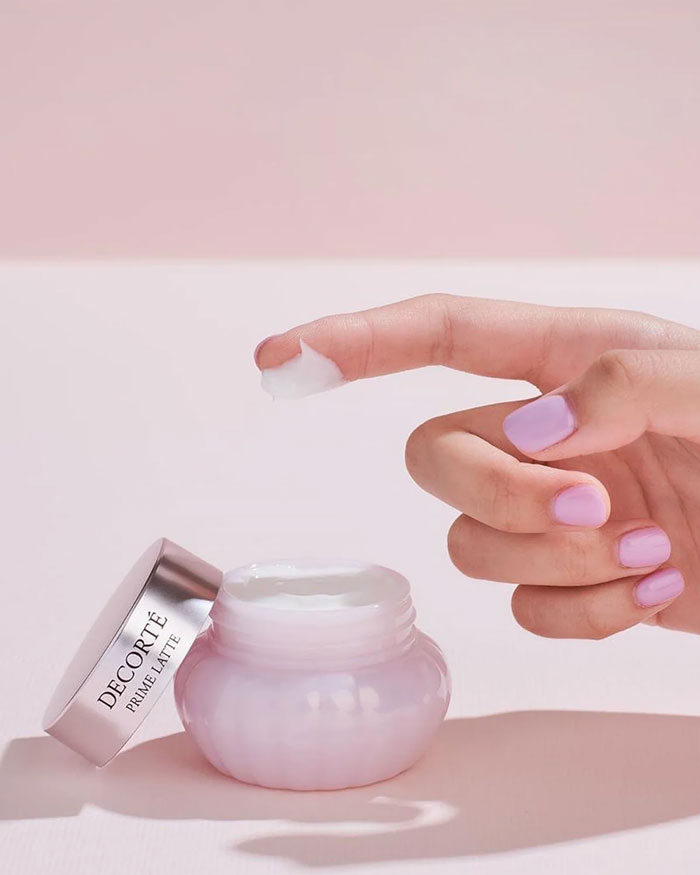 มอยเจอร์ไรเซอร์ Decorte Prime Latte Essential Concentrate Cream