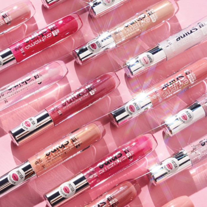 ลิปกลอส essence Extreme Shine Volume Lipgloss