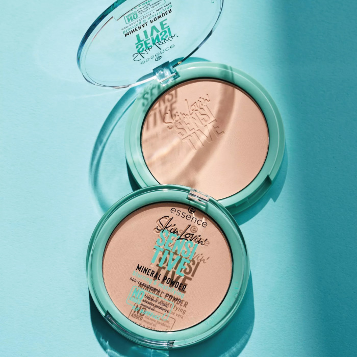 แป้งอัดแข็งโปร่งแสง essence Skin Lovin' Sensitive Mineral Powder