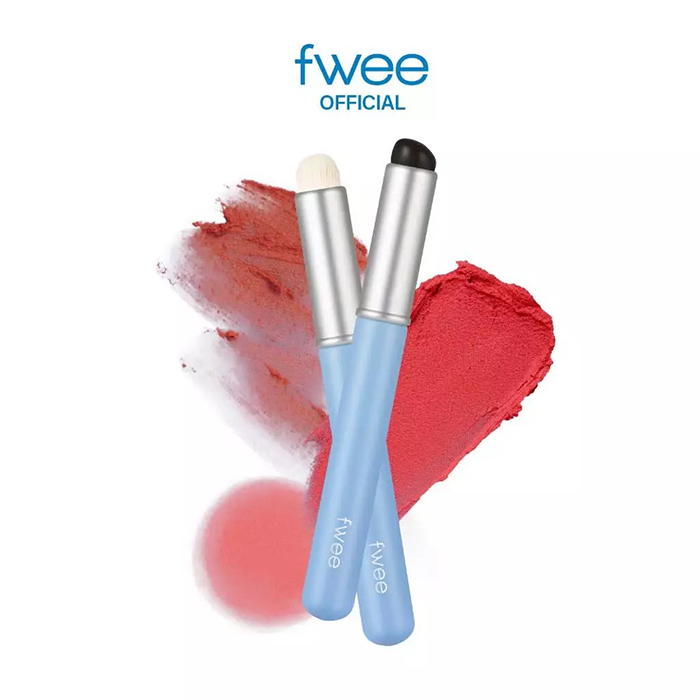 แปรงแต่งหน้า fwee Fingerlike Lip Brush