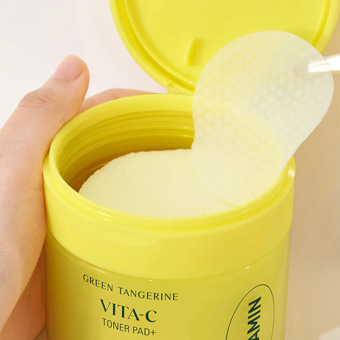 Goodal Green Tangerine Vita C Toner Pad แผ่นโทนเนอร์