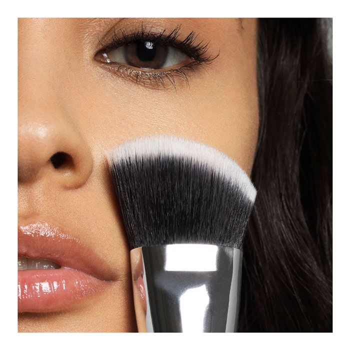 แปรงรองพื้น Haus Labs By Lady Gaga Triclone Skin Tech Foundation Brush