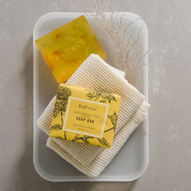 สบู่ก้อนอาบน้ำ Kaff & Co. Safflower & Cica Soothing Soap Bar