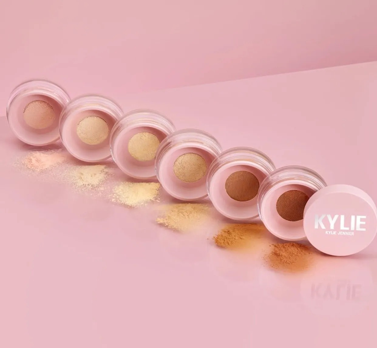 แป้งฝุ่น KYLIE Setting Powder