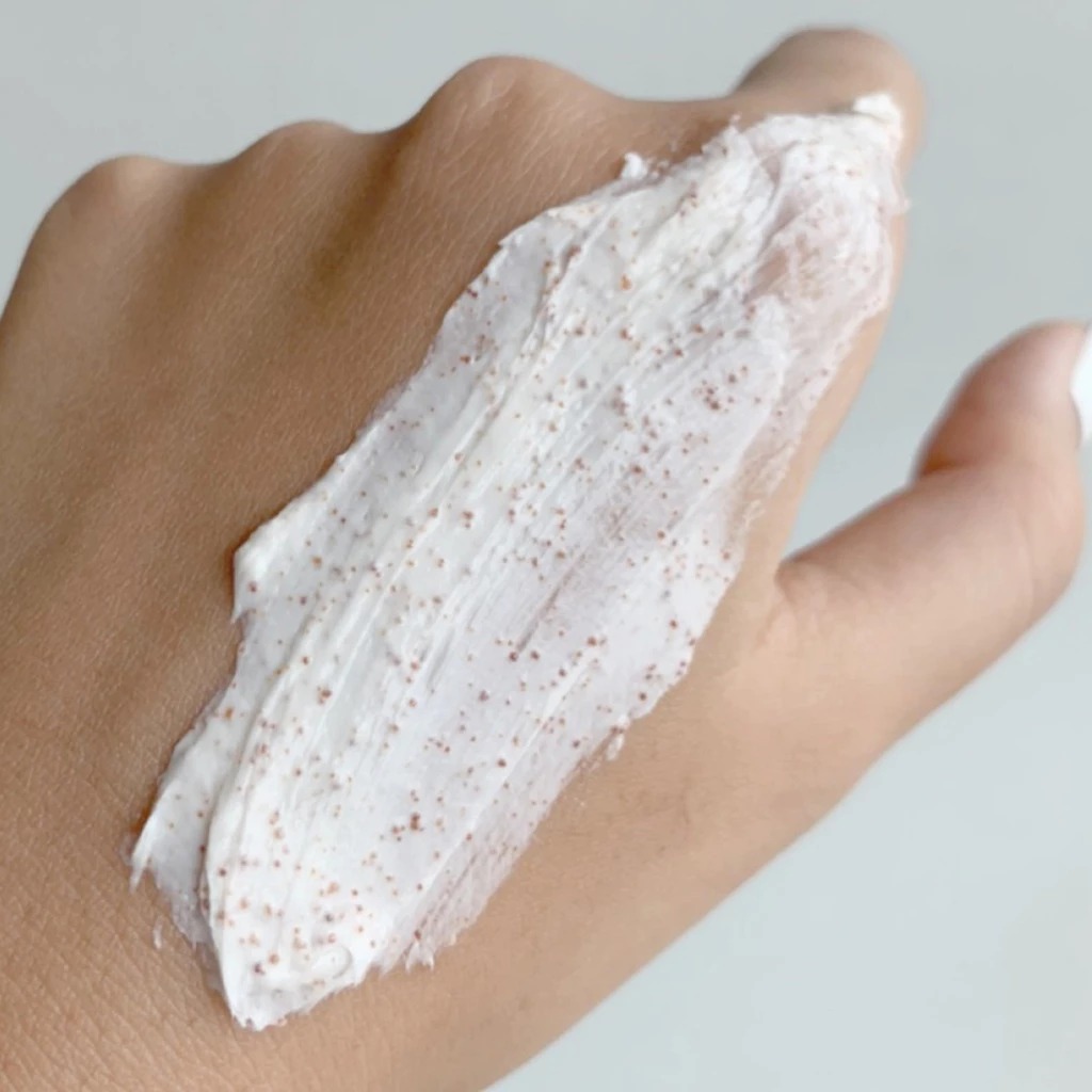 สครับผิว lrl escape tropical fruit body scrub