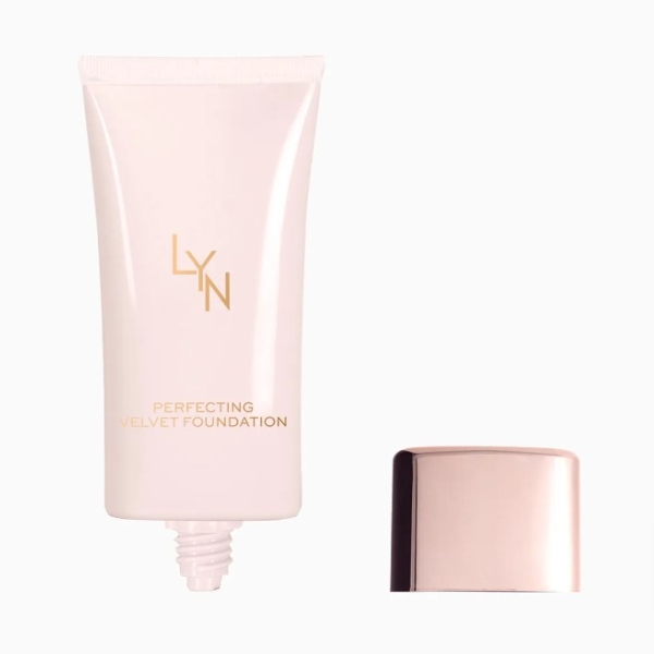 LYN BEAUTY Perfecting Velvet Foundation