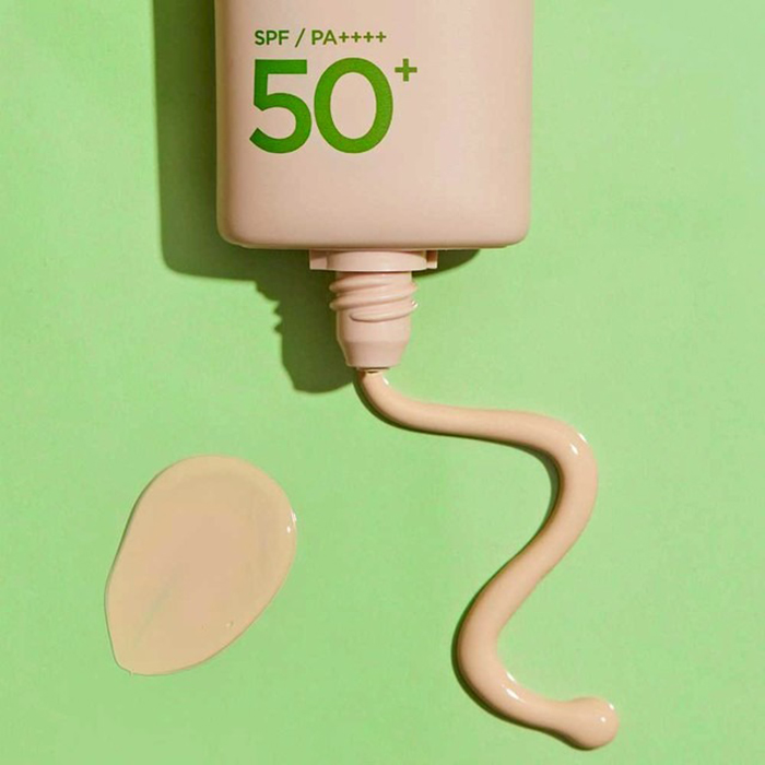 ครีมกันแดด Manyo Foundation-Free Sun Cream