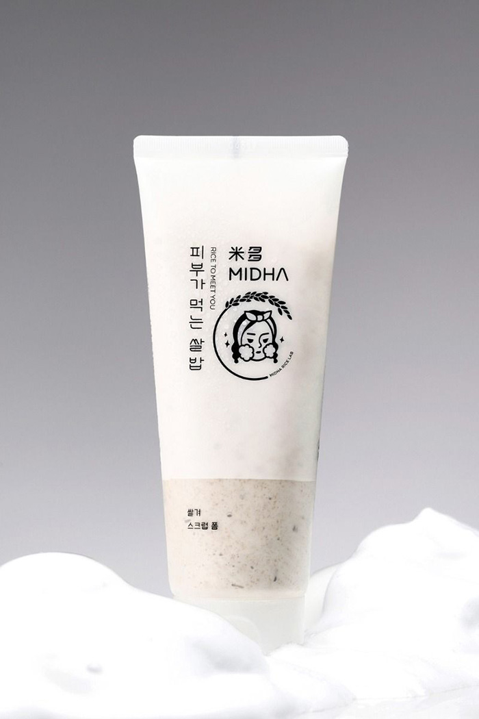 โฟมล้างหน้า MIDHA Rice Bran Scrub Foam โฟมล้างหน้า MIDHA Rice Bran Scrub Foam