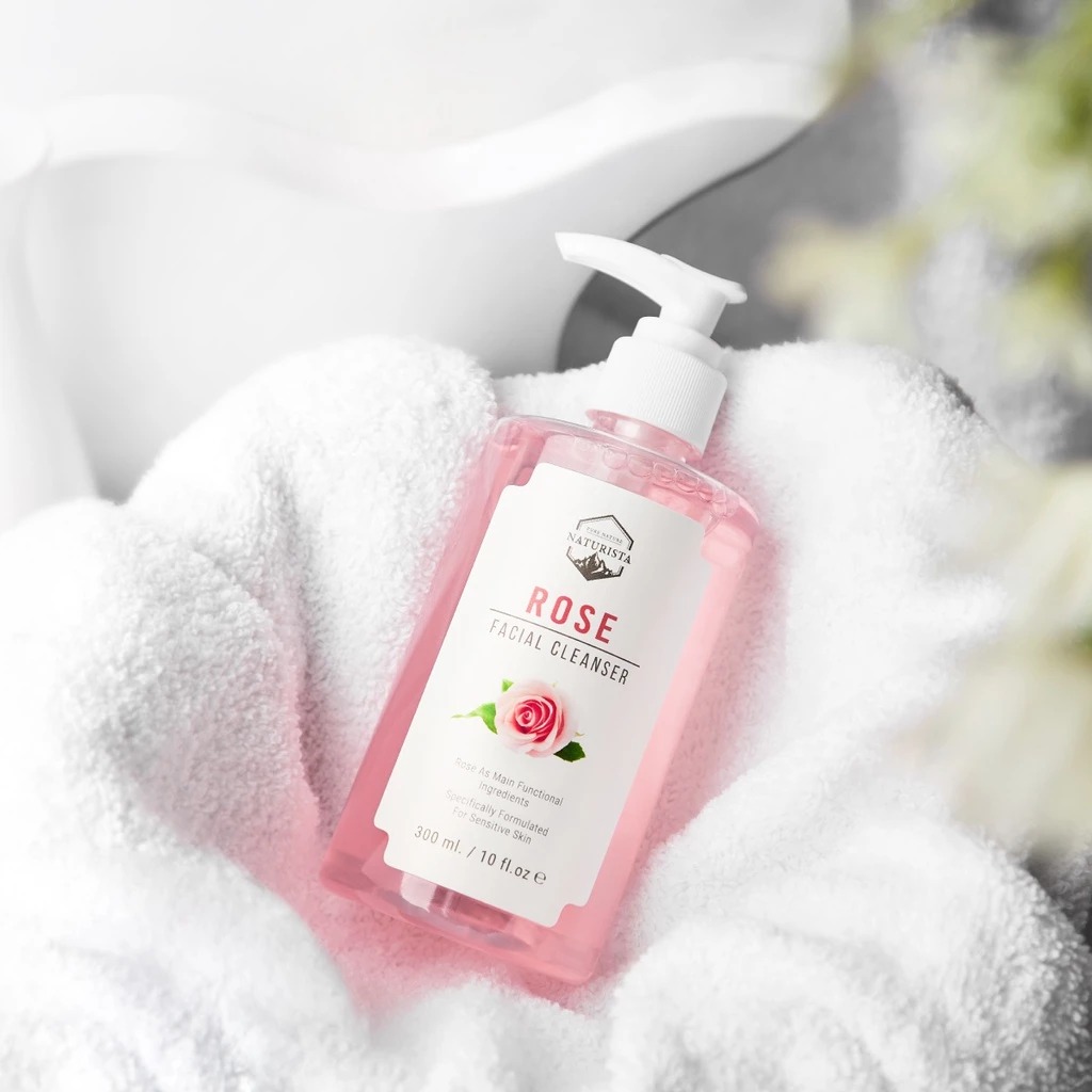 เจลล้างหน้า Naturista Rose Facial Cleanser