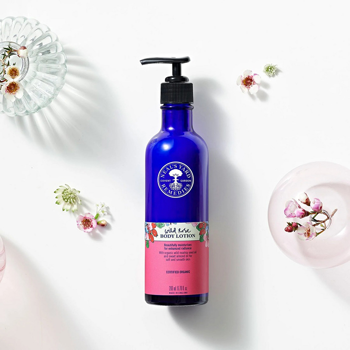 โลชั่นบำรุงผิว Neal’s Yard Remedies Wild Rose Body Lotion