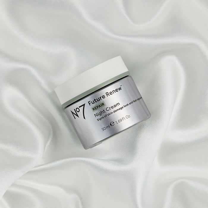 ไนท์ครีม No7 Future Renew Repair Night Cream