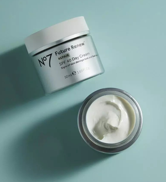 เดย์ครีม No7 Future Renew Repair SPF 40 Day Cream