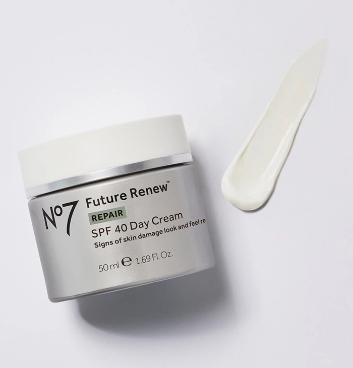 เดย์ครีม No7 Future Renew Repair SPF 40 Day Cream