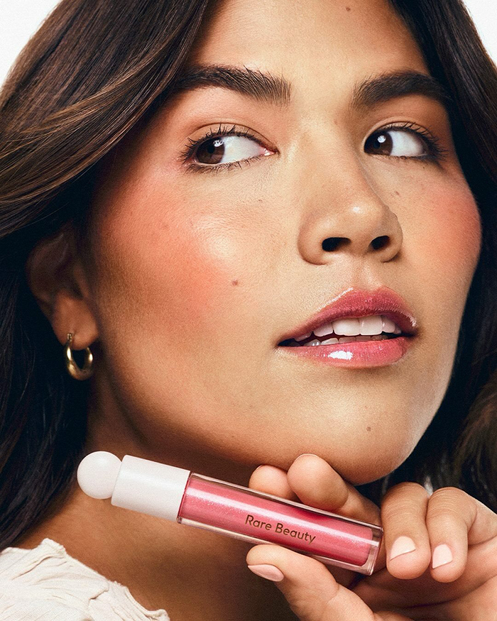ลิปกลอส Rare Beauty Positive Light Luminizing Lip Gloss