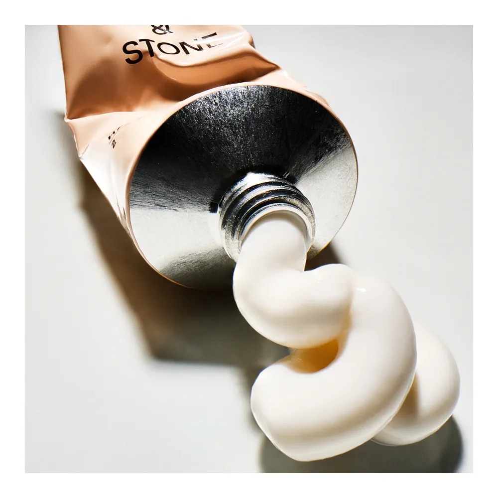 โลชั่นบำรุงผิวกาย SALT & STONE Body Lotion