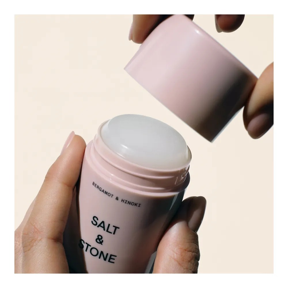 ผลิตภัณฑ์ระงับกลิ่นกาย SALT & STONE Deodorant Gel