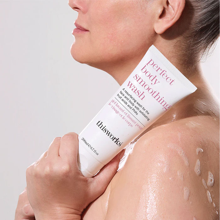 ผลิตภัณฑ์ทำความสะอาดผิวหน้าและผิวกาย This Works Perfect Body Smoothing Wash