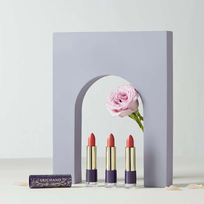 ลิปสติก SRICHAND ​Roses All Around Deep Matte Lipstick​