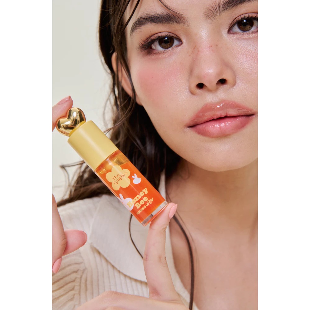 ลิปออยล์ The Couple's Honey Bee Repairing Lip Oil