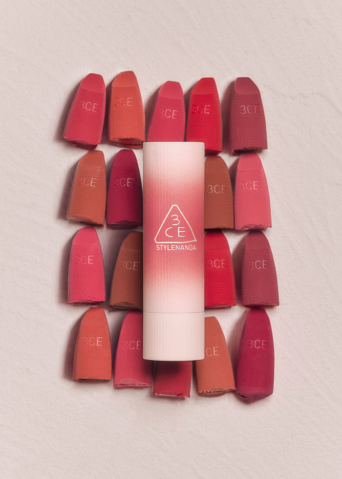 3CE เปิดตัวลิปสติกใหม่ "Cashmere Hug Lipstick" มอบสัมผัสเบลอเบานุ่มลื่นดุจแคชเมียร์ สบายริมฝีปากตลอดทั้งวัน