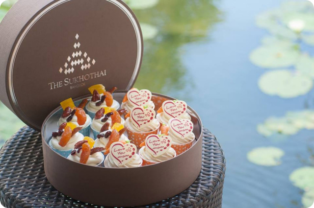 Sukhothai Love Mom Cup Cake Box